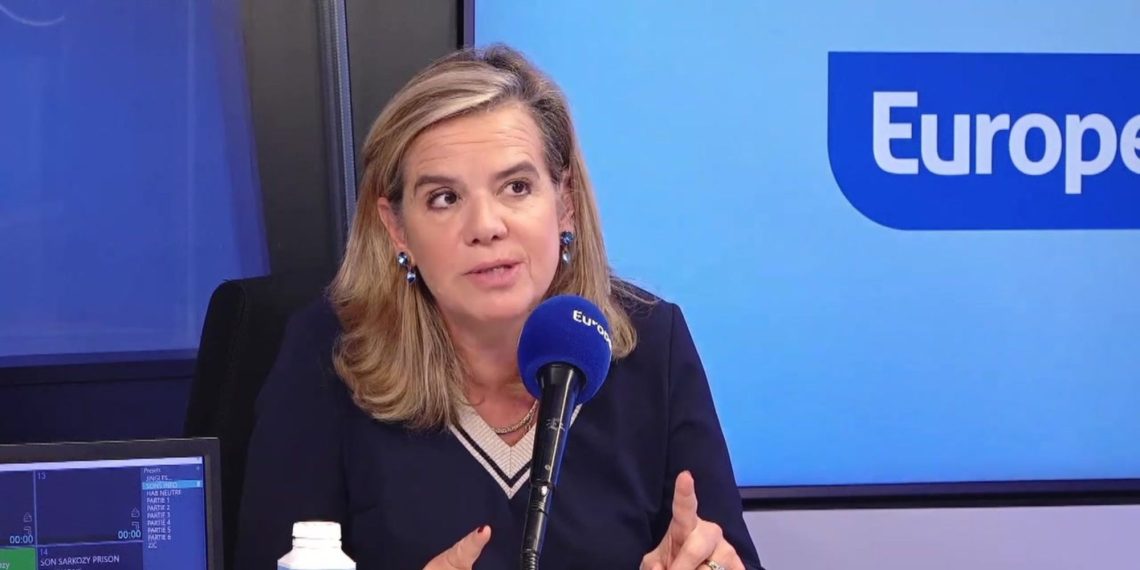 Nicolas Sarkozy insulté durant sa première nuit en prison : «Je suis choquée de voir ces vidéos», dénonce Gabrielle Cluzel