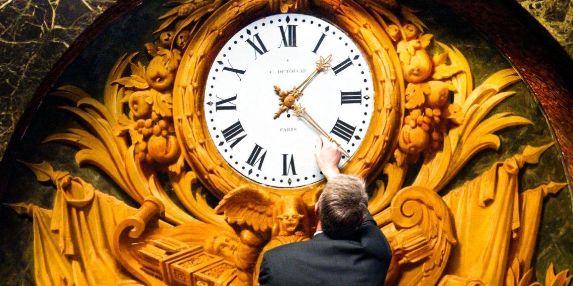 Passage à l’heure d’hiver : une heure de sommeil gagnée… mais un moral en berne