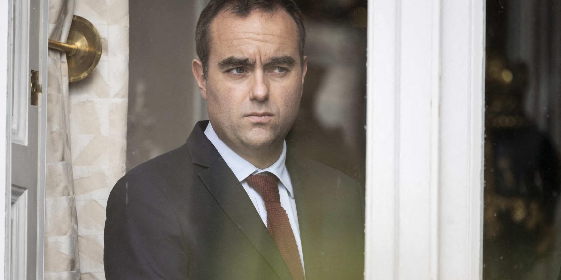 Sébastien Lecornu désarme… et place les députés en joue