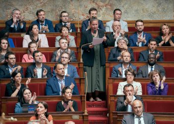 Budget 2026 : LFI fait la course aux nouveaux impôts