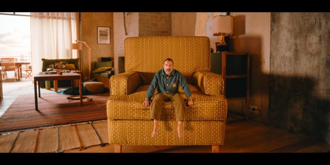 «L’homme qui rétrécit» : la métamorphose de Jean Dujardin