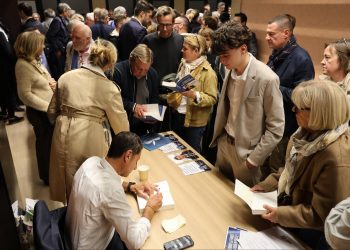 David Lisnard : «La seule issue, c’est la démission du président»