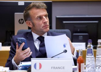 «Il ne peut pas se taire ?!» : Macron face à un rejet massif des Français