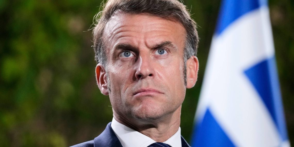 Macron face à la volte-face de ses Brutus, la France malade de sa bureaucratie… Les coulisses du JDNews