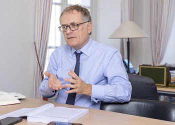 Philippe Juvin : «Retraites, impôts… la France refuse de se réformer»