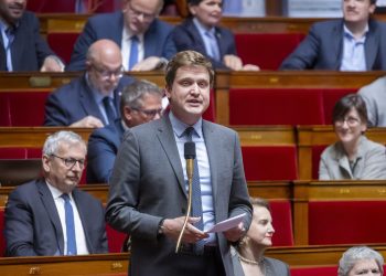 Charles Rodwell : «Les accords franco-algériens coûtent trop cher à la France»