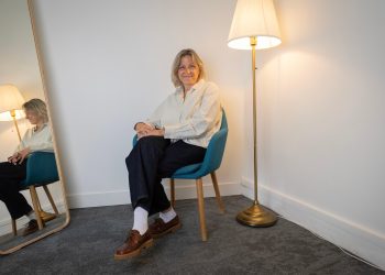 «Notre psychiatrie est rétrograde» : Sabrina Philippe explore les maux de l’âme dans un roman saisissant