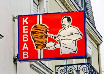 Kebabs, bars à chichas, barber shops… La police alerte sur un blanchiment d’argent organisé