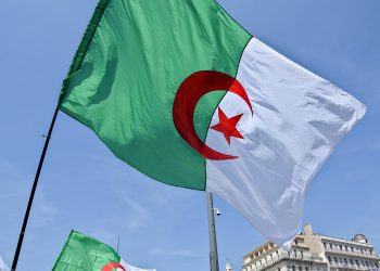 Algérie : la jeunesse appelée à se lever contre le régime autoritaire de Tebboune