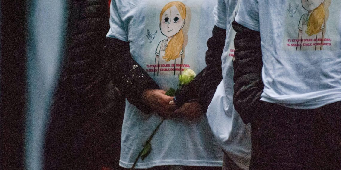 «Inqualifiable» : Elon Musk et Tommy Robinson choqués par l’attaque d’antifas contre un hommage à Lola à Nantes