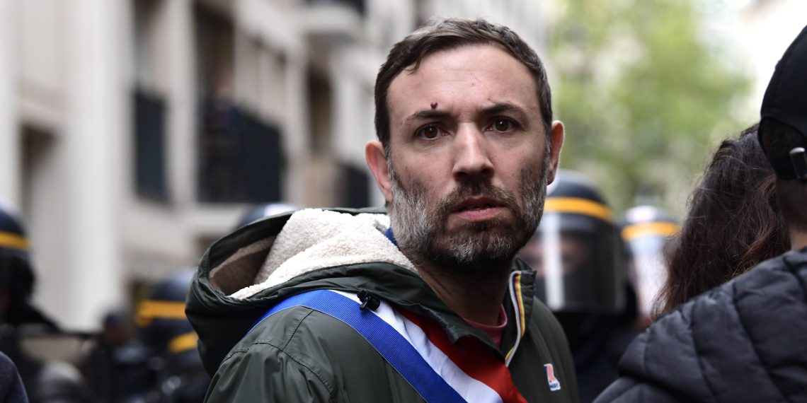 Liban : le député LFI Thomas Portes se recueille devant la tombe de terroristes au Liban