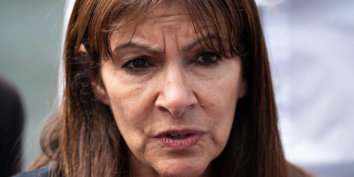 «Je vous mets au défi de vivre avec 4 900 euros par mois» : Hidalgo revient sur le scandale des notes de frais