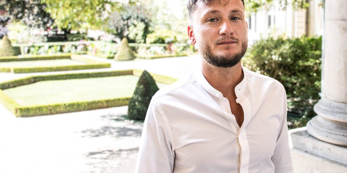 «On va tous vous dézinguer» : le RN saisit la justice après les propos virulents de Raphaël Arnault contre Éric Zemmour