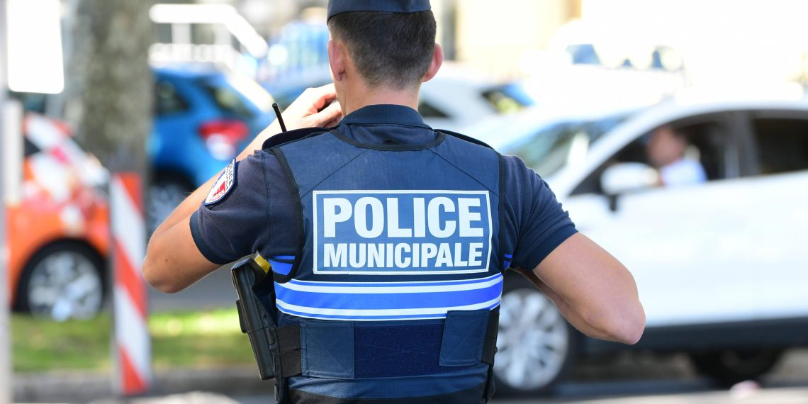 Vénissieux : un collégien violemment agressé par un groupe d’adolescents dans un parc