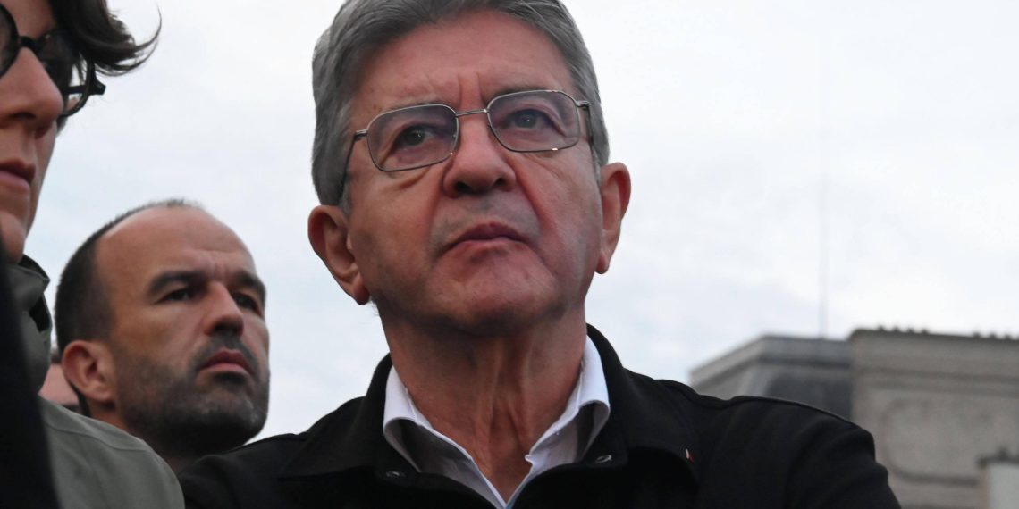 «Assez de haine !» : Mélenchon enrage contre la résolution dénonçant les accords franco-algériens de 1968