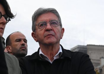 «Assez de haine !» : Mélenchon enrage contre la résolution dénonçant les accords franco-algériens de 1968