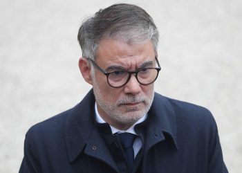 Budget : Olivier Faure menace de censurer le gouvernement Lecornu