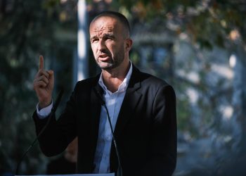 «Ne bafouillez pas Monsieur» : Manuel Bompard gêné face aux questions de Sonia Mabrouk