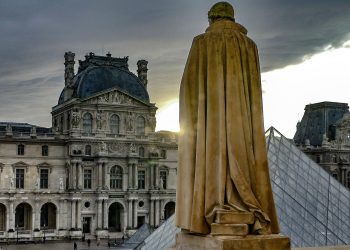 Cambriolage au Louvre : d’importantes failles de sécurité épinglées par la Cour des comptes