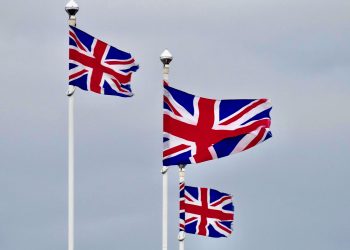 Royaume-Uni : des milliards d’euros «gaspillés» pour héberger des migrants dans des hôtels