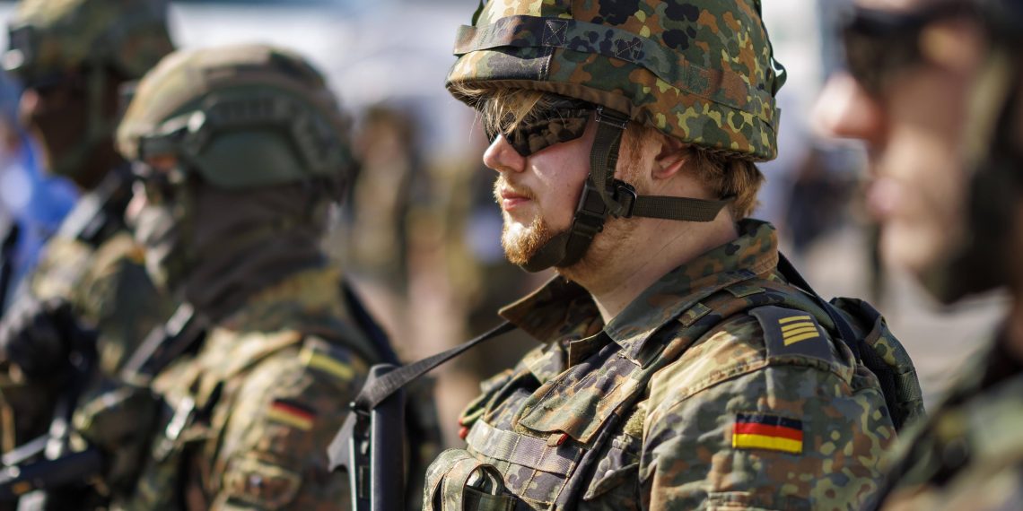 Réarmement : l’Allemagne envisage d’instaurer un tirage au sort pour relancer son service militaire