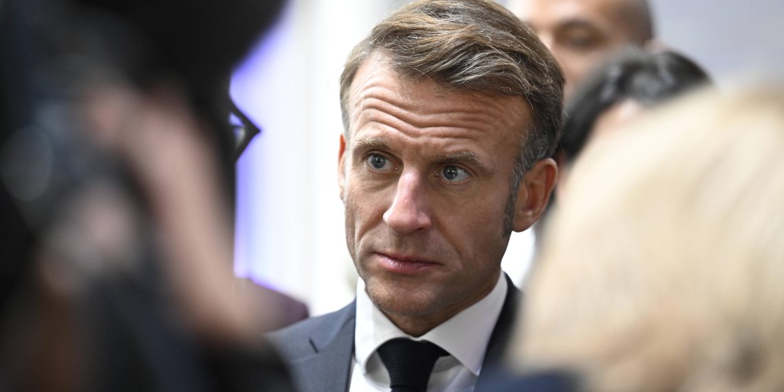 Démission, dissolution… Quelles options s’offrent à Emmanuel Macron pour sortir de la crise