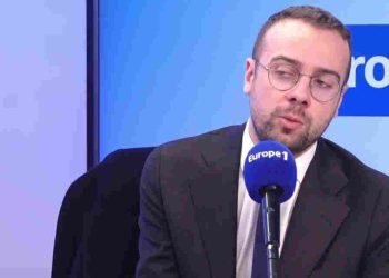 Casse au Louvre : «Si même des pieds nickelés arrivent à s’emparer des bijoux, ça montre bien qu’on n’était pas du tout préparé», lance Sébastien Lignier