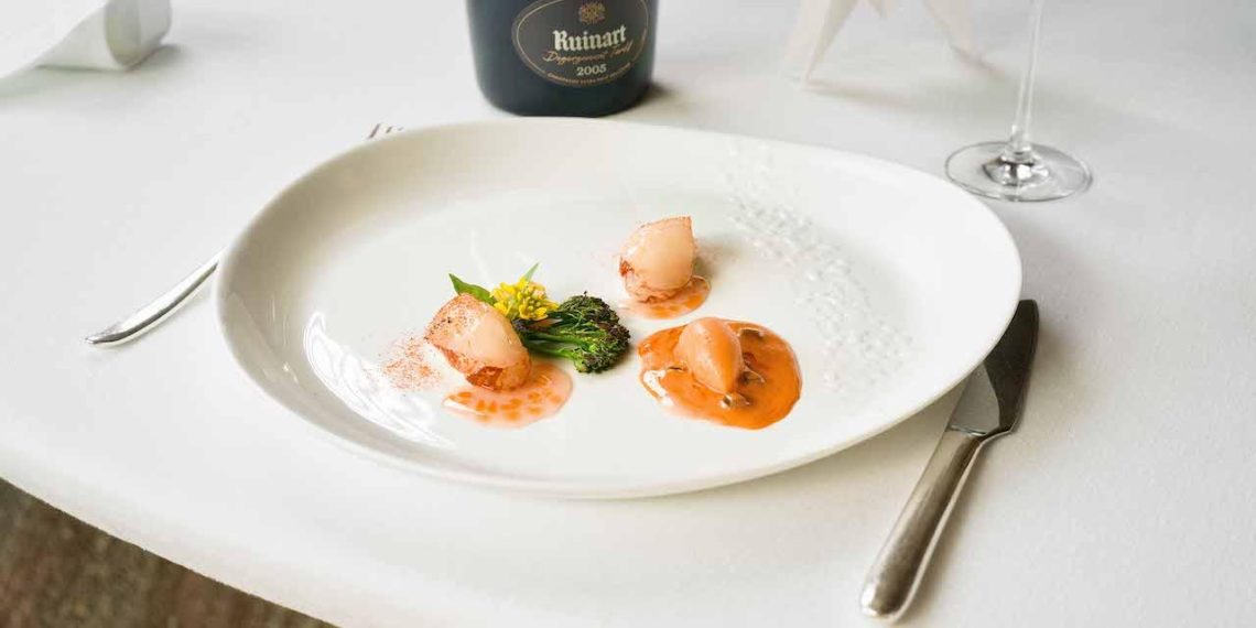 La Table Ruinart x Cheval Blanc Paris : un restaurant éphémère très pétillant