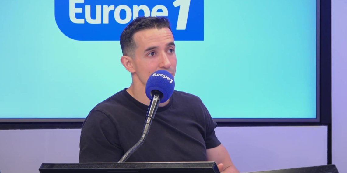 «Il faut être fier de notre origine» avance TiboInShape, traité de raciste pour avoir affiché un drapeau français dans sa salle de sport