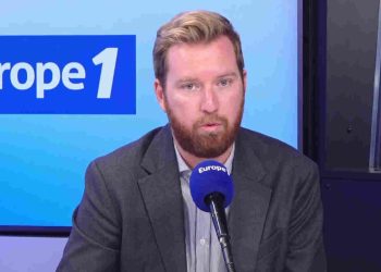 Tentative de viol dans le RER C : «Toutes les femmes vous le disent, elles doivent prendre des précautions dans les transports», affirme Thomas Bonnet