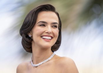 «Nouvelle Vague» : Zoey Deutch illumine l’écran en Jean Seberg