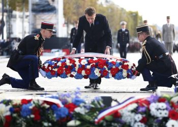 Commémoration du 11-Novembre, Emmanuel Macron reçoit Mahmoud Abbas… Les 4 infos dont vous allez entendre parler demain