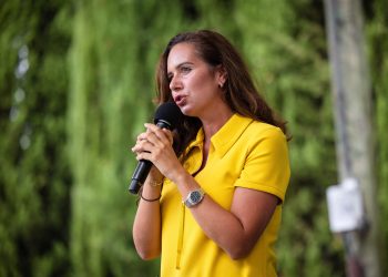 «Il faut toujours fact-checker les fact-checkeurs» : Sarah Knafo répond aux accusations du HuffPost sur l’aide française à l’Afrique