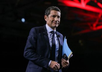 Le congrès des maires, Macron à Berlin, Zemmour contre Glucksmann… Les 4 infos dont vous allez entendre parler demain