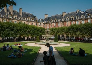 Paris : un projet de logements sociaux sur la place des Vosges créé la discorde