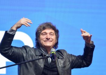 Que veut dire le slogan «Afuera» ?