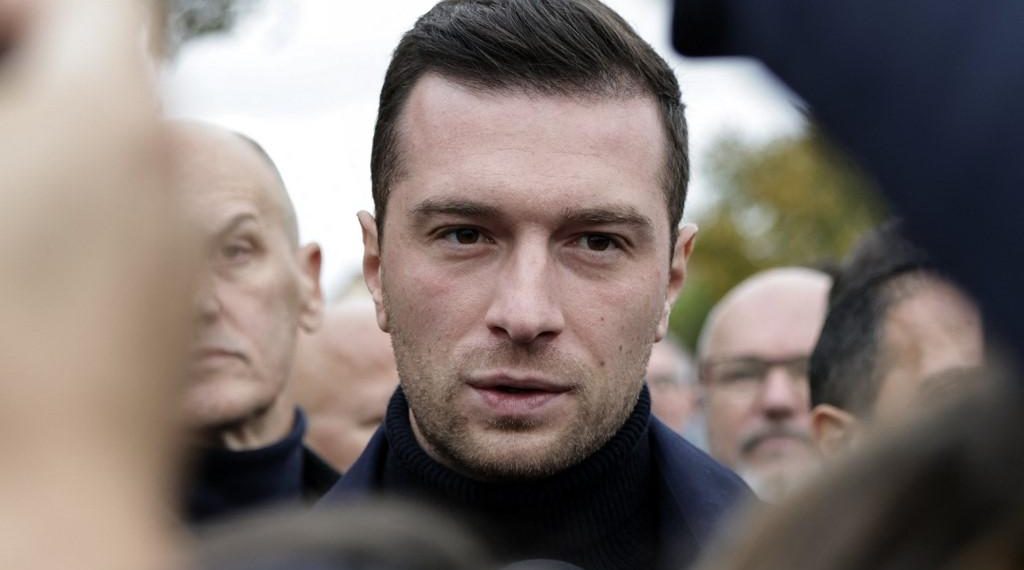 «Innommable service public» : le RN saisit l’Arcom après une séquence anti-Bardella faisant référence à Hitler dans C dans l’air