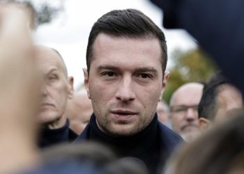 «Innommable service public» : le RN saisit l’Arcom après une séquence anti-Bardella faisant référence à Hitler dans C dans l’air