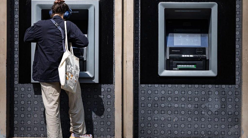 Vivre à découvert : la dette comme miroir de la fragilité moderne