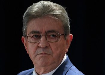 «Préparations guerrières» : Mélenchon s’insurge contre les propos du chef d’état-major des armées