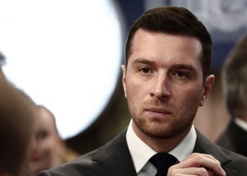 Présidentielle 2027 : un sondage donne Jordan Bardella gagnant au second tour quel que soit son adversaire