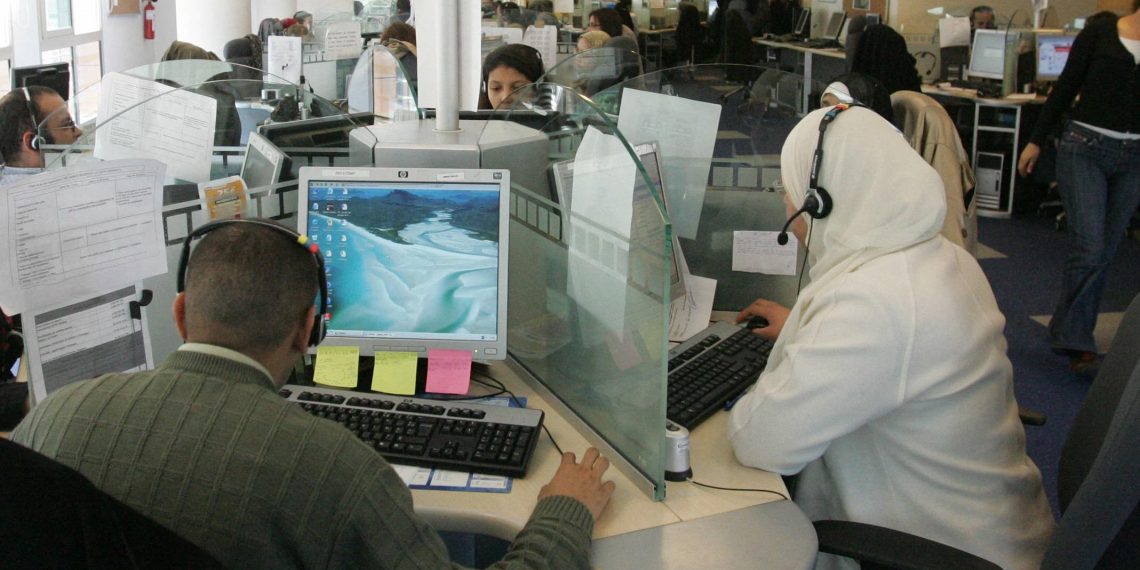 «10 000 emplois pourraient disparaître !» : les centres d’appels marocains paniqués par l’interdiction du démarchage téléphonique en France