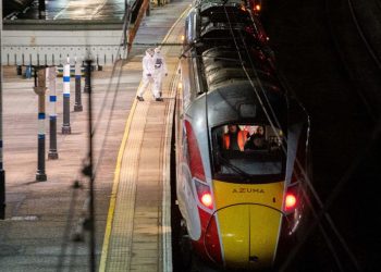 Attaque au couteau dans un train au Royaume-Uni : dix blessés, dont neuf graves, deux personnes interpellées