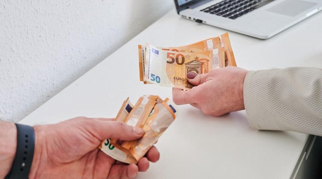 Écart salarial femmes-hommes : pourquoi le chiffre de 14,2 % est trompeur