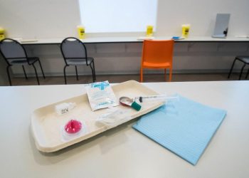 Salles de shoot : des députés de gauche proposent d’étendre le dispositif