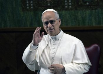 Immigration : «Chaque pays a le droit de déterminer qui entre sur son territoire», estime le pape Léon XIV