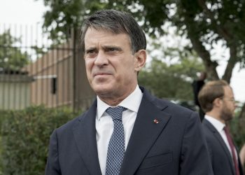 «Un naufrage» : Manuel Valls étrille le second quinquennat d’Emmanuel Macron