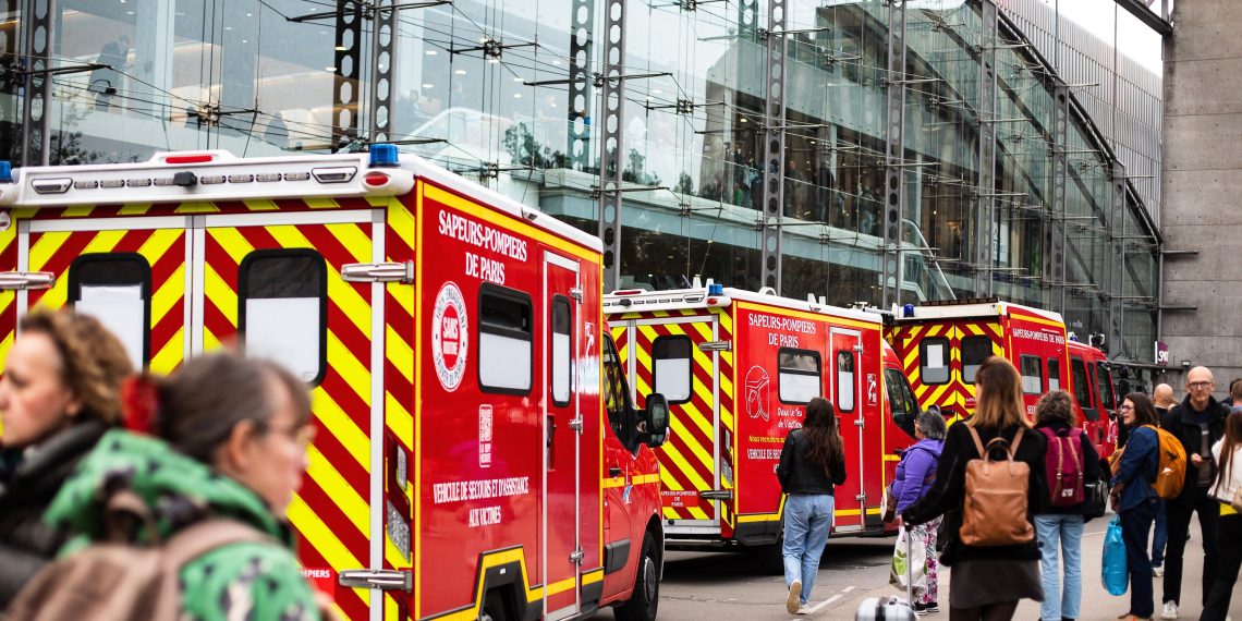 «On s’est dit : on va tous y rester» : présents lors de la neutralisation d’un homme armé d’un couteau dans la gare Montparnasse, ces voyageurs racontent