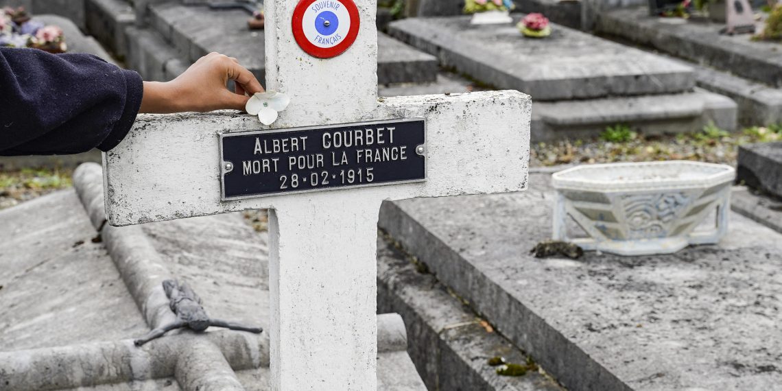 11 novembre : «La destruction des tombes des Morts pour la France est une faute mémorielle»