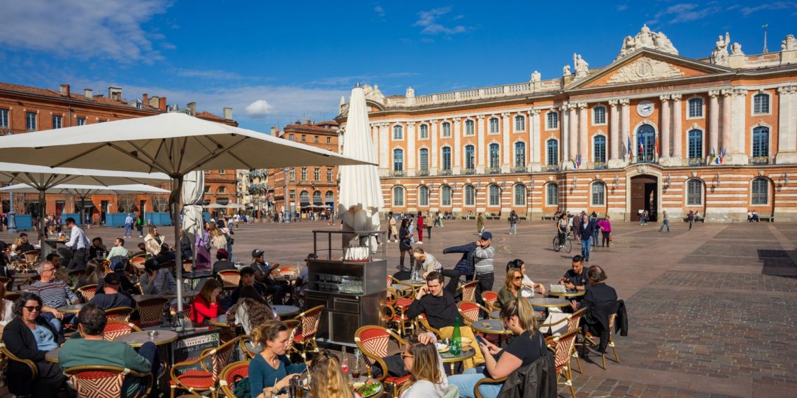 «Ce qui a été le gros choc, c’est la dissolution» : à Toulouse, Emmanuel Macron attendu de pied ferme par des soutiens désabusés
